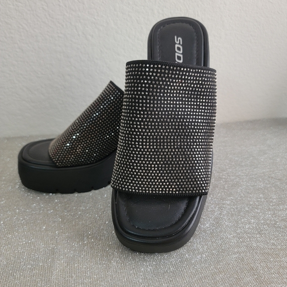 NWT Soda Black Platform Slide Sandals with Rhinestones - Picture 1 of 7